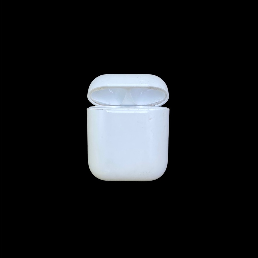 Apple AirPods CASE ONLY
